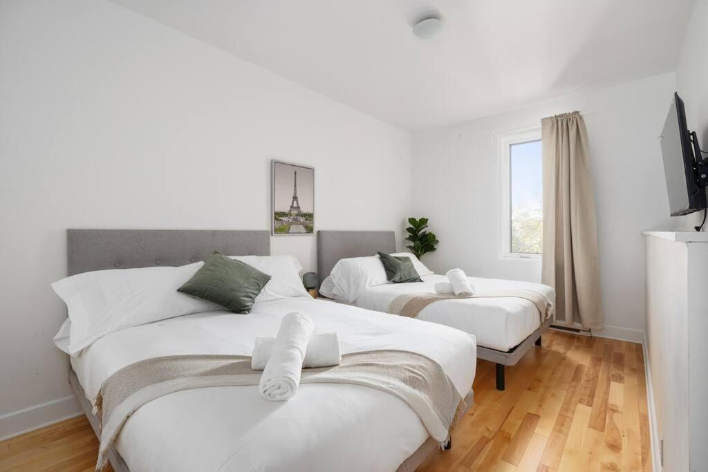 Chic Mile-End 3Br Getaway - Free Parking, Sleeps 8 Apartment Montreal Exterior photo