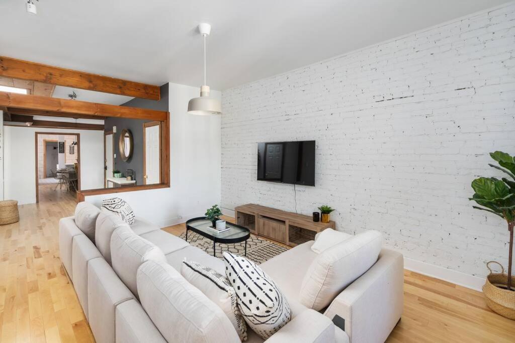 Chic Mile-End 3Br Getaway - Free Parking, Sleeps 8 Apartment Montreal Exterior photo