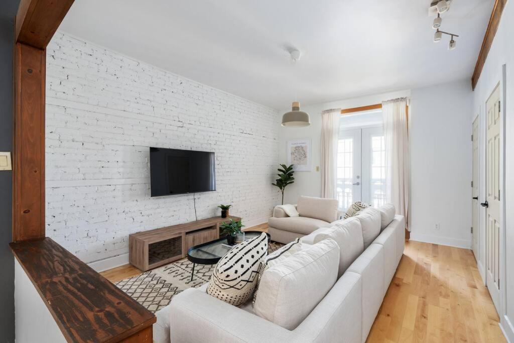 Chic Mile-End 3Br Getaway - Free Parking, Sleeps 8 Apartment Montreal Exterior photo