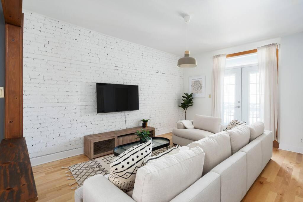 Chic Mile-End 3Br Getaway - Free Parking, Sleeps 8 Apartment Montreal Exterior photo